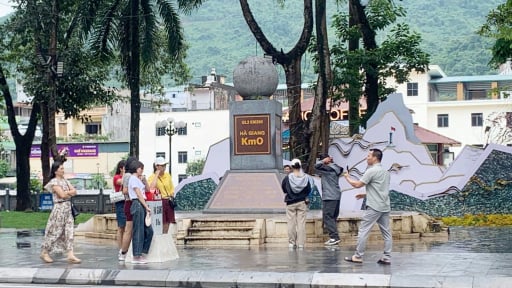 Sau sáp nhập tỉnh, cột mốc Km0 tại Hà Giang (cũ) vẫn giữ nguyên