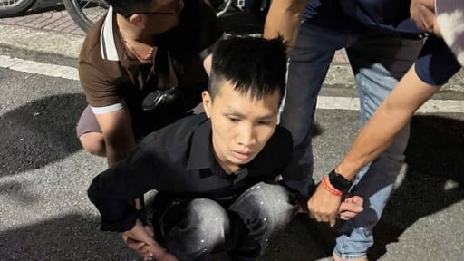 'Trái Tim Băng Giá' nhắn 'Lạc Trôi' mua ma túy, cả hai bị bắt lúc rạng sáng