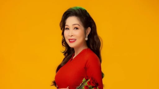 Nghệ sĩ Nhân dân Hồng Vân kể chuyện tâm linh của nghề diễn: 'Khi có tà tâm sẽ bị Tổ phạt'