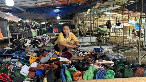 Đà Nẵng: Chợ Thanh Vinh ngập sâu giữa đêm mưa, tiểu thương thiệt hại hàng chục triệu đồng