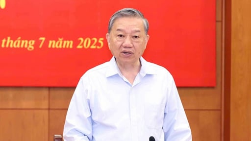 Tổng Bí thư: Kiên quyết không để những trường hợp suy thoái, tham nhũng lọt vào cấp ủy khóa mới