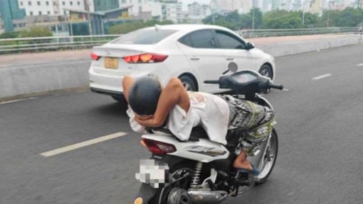 Đà Nẵng: Một bệnh nhân tâm thần thích lái xe “diễn xiếc” trên cầu Rồng