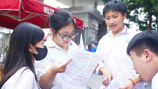 Dự đoán điểm thi tốt nghiệp THPT, điểm chuẩn đại học năm 2025: Cơ hội trúng tuyển ra sao?