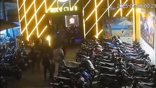 Đồng loạt kiểm tra 3 quán bar ở TP.HCM, cảnh sát phát hiện 186 'dân chơi' dương tính với ma túy