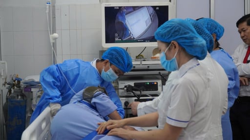 Bệnh viện đầu tiên khu vực đồng bằng sông Cửu Long đưa kỹ thuật nội soi siêu âm vào chẩn đoán ung thư sớm