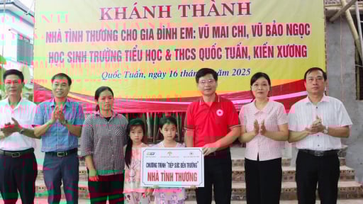 Giữa mùa hè oi ả, những ngôi nhà mới lần lượt đến tay người nghèo ở Thái Bình