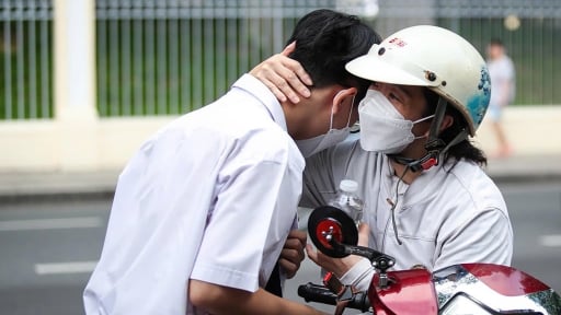 Đề nghị Bộ GDĐT báo cáo về độ khó của đề thi tốt nghiệp THPT và phương pháp thi mới