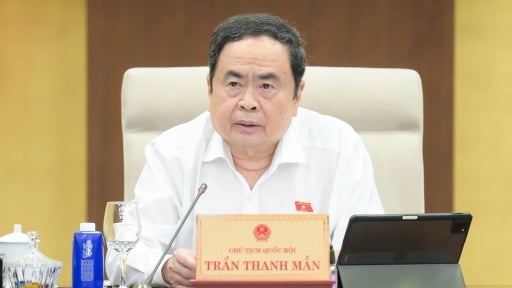Chủ tịch Quốc hội: Kỳ họp thứ 10 giải quyết cấp bách vướng mắc trong điều hành kinh tế - xã hội
