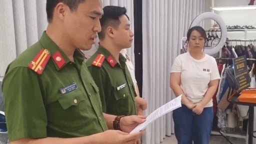 Tạm giữ nữ chủ shop livestream bán hàng hiệu, trốn thuế hơn 12,5 tỷ đồng