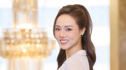 Vợ Nghệ sĩ Nhân dân Công Lý: 'Tôi thật lòng xin lỗi nếu khiến khán giả thấy chối tai'