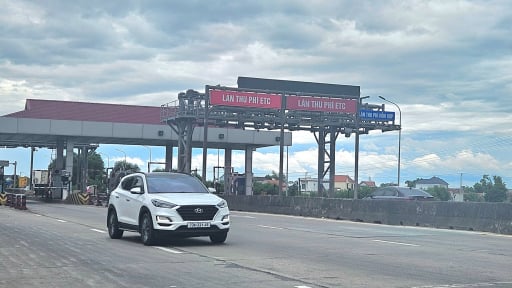 Quảng Trị: Rà soát ô tô cán bộ để đề xuất giảm phí qua trạm BOT Quán Hàu