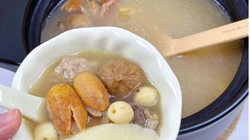 Loại quả dân dã xưa mọc đầy ngõ, nay ít thấy, mùa hè ăn thanh nhiệt, giảm ho, nấu canh ngon ngọt
