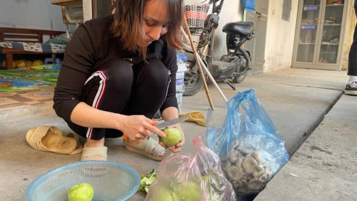 Chỉ 55,5% người lao động Việt có đủ thịt, cá trong bữa ăn: Công nhân loay hoay, chắt bóp chi tiêu lo cuộc sống