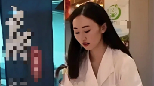 Nữ diễn viên Hoa ngữ chấp nhận làm bồi bàn kiếm sống