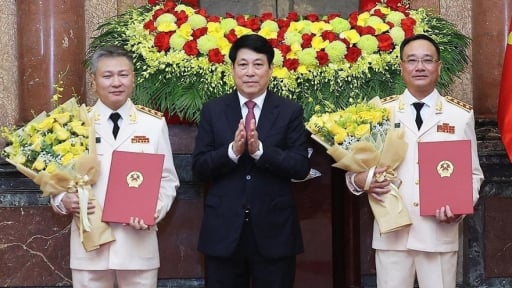 Hai Thứ trưởng Bộ Công an được Chủ tịch nước thăng hàm Thượng tướng