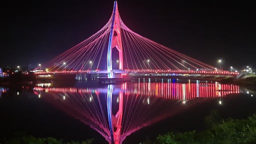 Đèn trang trí cầu 200 tỷ ở Quảng Trị sáng trở lại sau phản ánh của Báo Dân Việt