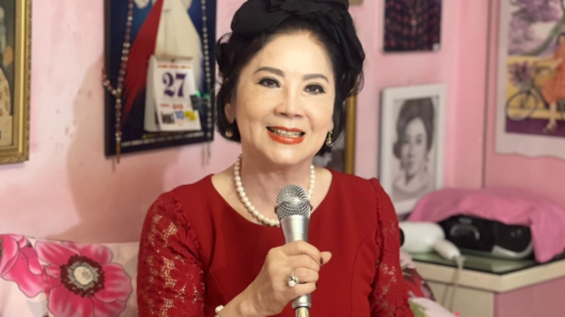 Hoa khôi cải lương: 'Tôi giàu nhất giới nghệ sĩ, Thẩm Thúy Hằng có chồng là thống đốc ngân hàng cũng không bằng tôi'