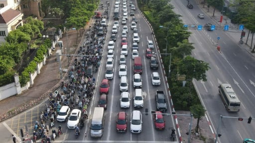 Hà Nội cấm xe máy xăng vào năm 2026: Bài học quốc tế nào cho Việt Nam?