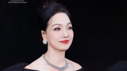 Nghệ sĩ Nhân dân có nhan sắc tựa 'nữ thần' xúc động khi được mẹ chúc sinh nhật