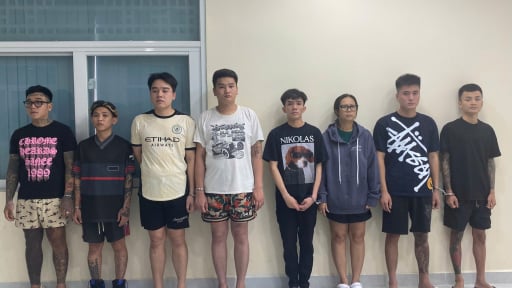 
Công an TP.HCM khởi tố, bắt tạm giam 8 đối tượng trong đường dây buôn bán khí N₂O