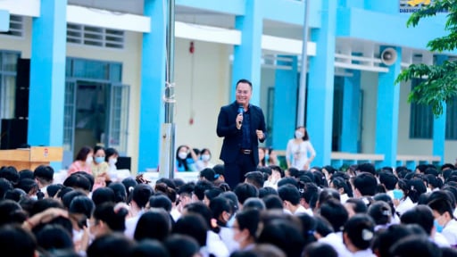 Dự đoán điểm chuẩn đại học năm 2025: Cơ hội trúng tuyển dễ hay khó?