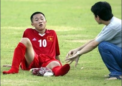 Tiền vệ Việt kiều hàng đầu Ba Lan, thử việc 2 tiếng ở U23 Việt Nam và... lập tức 'out'