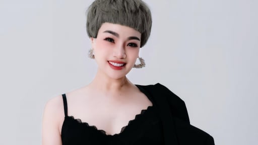 Ca sĩ Ngọc Khuê: “Tôi sinh con trong tình trạng mổ cấp cứu, suýt phải cắt bỏ tử cung”
