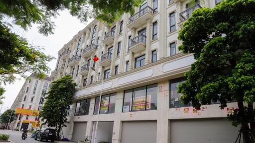 'Gà đẻ trứng vàng' giá hàng chục tỷ đồng vắng lặng, treo biển cũng không thấy người thuê