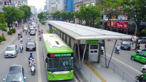 Đơn giá buýt nhanh BRT cao gần gấp đôi buýt thường nhưng chưa hiệu quả