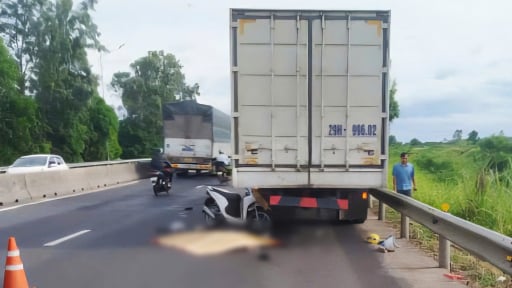Va chạm với xe tải, 3 bà cháu ở Đắk Lắk tử vong thương tâm