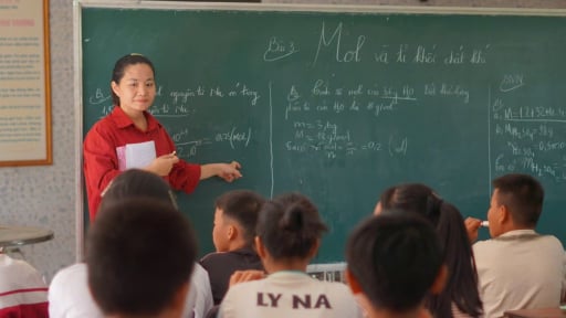 Lớp học miễn phí ở chùa Lập Thạch, nơi “văn ôn, võ luyện” cho trẻ em
