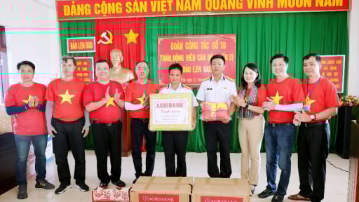 Agribank phát huy vai trò “Ngân hàng vì cộng đồng”, hướng tới an sinh xã hội toàn diện