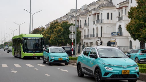 Tại sao các doanh nghiệp vận tải đồng loạt chuyển sang dùng xe điện?