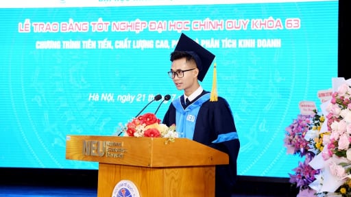 Bài phát biểu tốt nghiệp của nam sinh ĐH Kinh tế Quốc dân khiến cả hội trường nín lặng vì hay hơn văn mẫu