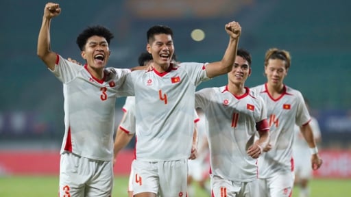 Vì sao bóng bổng trở thành vũ khí đáng sợ nhất của U23 Việt Nam?