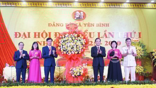 Trưởng Ban Chính sách, chiến lược Trung ương Trần Lưu Quang dự Đại hội Đảng bộ xã Yên Bình 