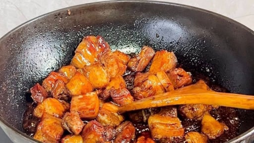 Bí quyết kho thịt ngon đậm đà, mềm rục nhưng không nát, thơm lừng, cực kì đưa cơm