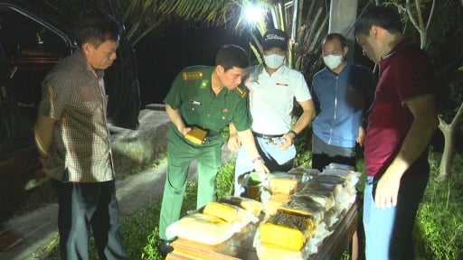 Phá chuyên án ma túy tại Cửa khẩu Cầu Treo, thu 45kg ma túy, súng