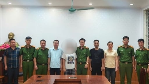 Kịch bản lừa đảo như phim ở Ninh Bình: 'Công an giả' dùng lệnh bắt qua Zoom, ép nữ sinh tự trói mình tống tiền gia đình