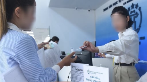 Chấn chỉnh tình trạng “cò' làm giấy tờ đất đai tại Trung tâm hành chính công Hà Nội
