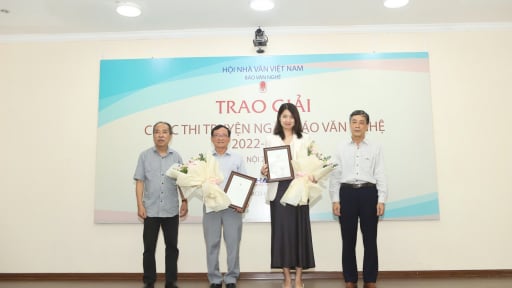 Cuộc thi truyện ngắn nhận 2.700 tác phẩm dự thi nhưng không tìm ra nổi giải Nhất