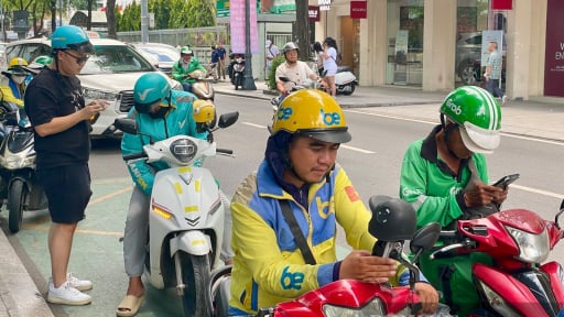 Cấm xe máy công nghệ chạy bằng xăng tại TP.HCM: Tài xế lo lắng, người vừa mua xe, người chưa trả góp hết (Bài 2)