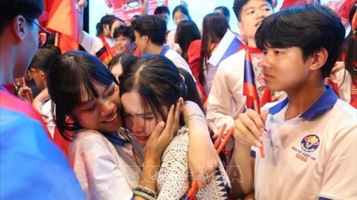 Kiều bào trẻ 'cùng nhau viết tiếp câu chuyện hòa bình', khát vọng của đất nước
