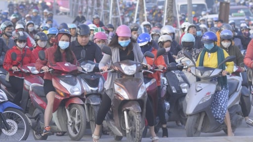 Cấm xe máy xăng trong vành đai 1 từ năm 2026: Hà Nội cần giải bài toán gì để tránh dẫn tới bị động, lúng túng?