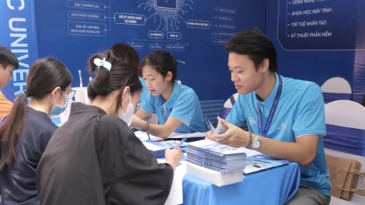 Dự đoán điểm chuẩn đại học năm 2025 mới nhất: Đây là những điều thí sinh cần lưu ý