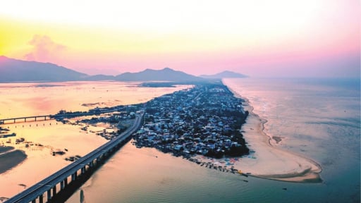 Biển Huế có thiên nhiên hoang sơ, vì sao giờ vẫn là 'viên ngọc thô'?