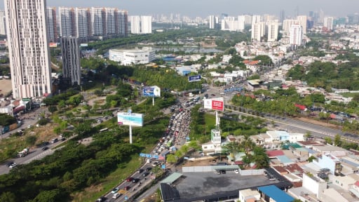 Vì sao hàng ngàn nhà ở tại TP.HCM chưa được cấp sổ hồng?