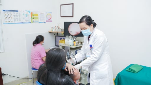 Kỳ nghỉ hè dang dở khi con trai bị viêm tai xương chũm