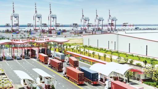 Logistics xuyên biên giới: Doanh nghiệp Việt hợp tác với hãng tàu Singapore, cụm cảng Trung Quốc