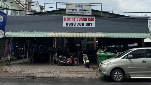 Người dân Cần Thơ bức xúc với bãi giữ xe thu 10.000 đồng/giờ đối với xe máy